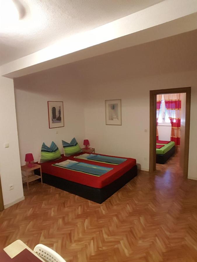 Apartments Megi Biograd Na Moru Bagian luar foto