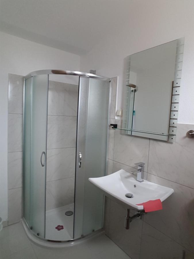 Apartments Megi Biograd Na Moru Bagian luar foto