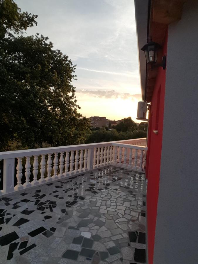 Apartments Megi Biograd Na Moru Bagian luar foto