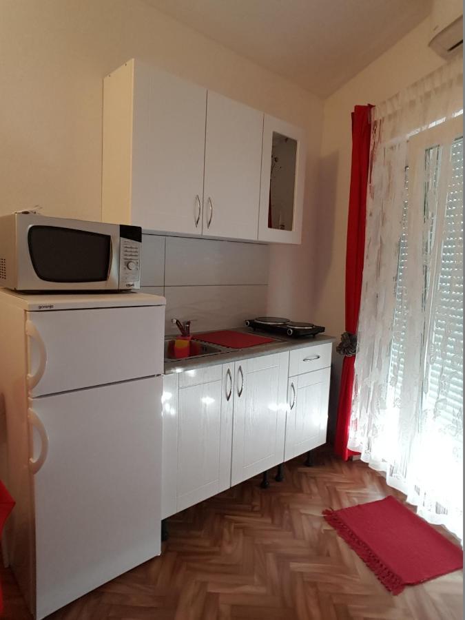 Apartments Megi Biograd Na Moru Bagian luar foto