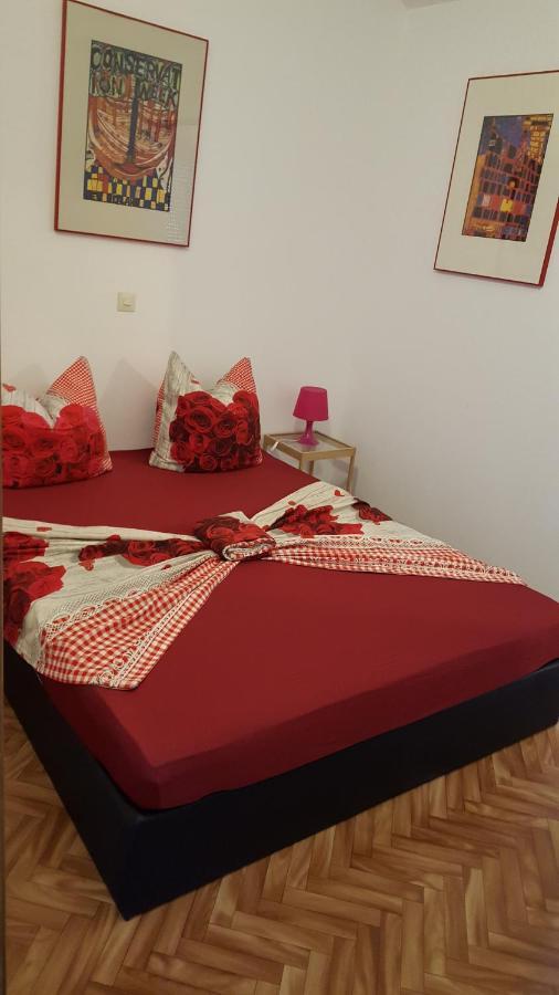 Apartments Megi Biograd Na Moru Bagian luar foto