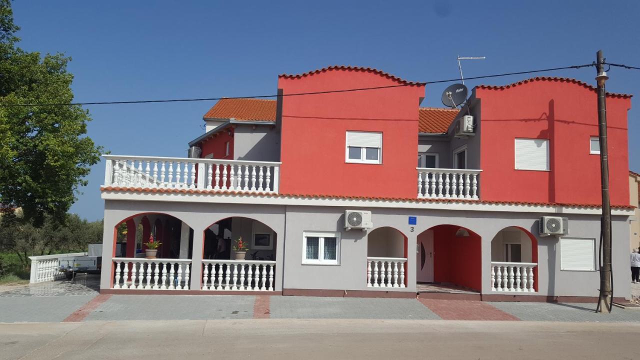 Apartments Megi Biograd Na Moru Bagian luar foto